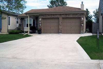 Residential concrete driveways | Yeryk Concrete | Winnipeg